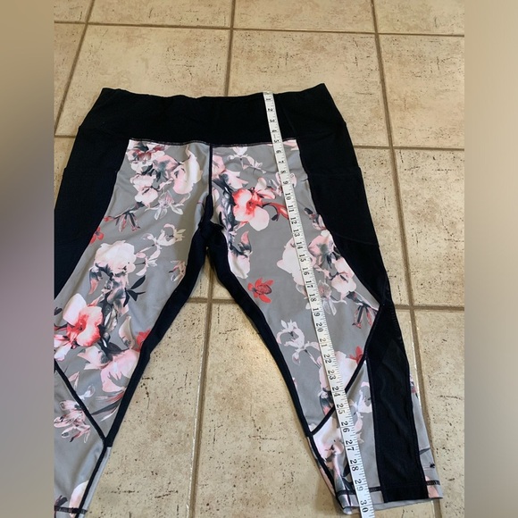 ACX Active Plus Size Floral Print Mesh Panel Capri Leggings Size 1X - Picture 8 of 8
